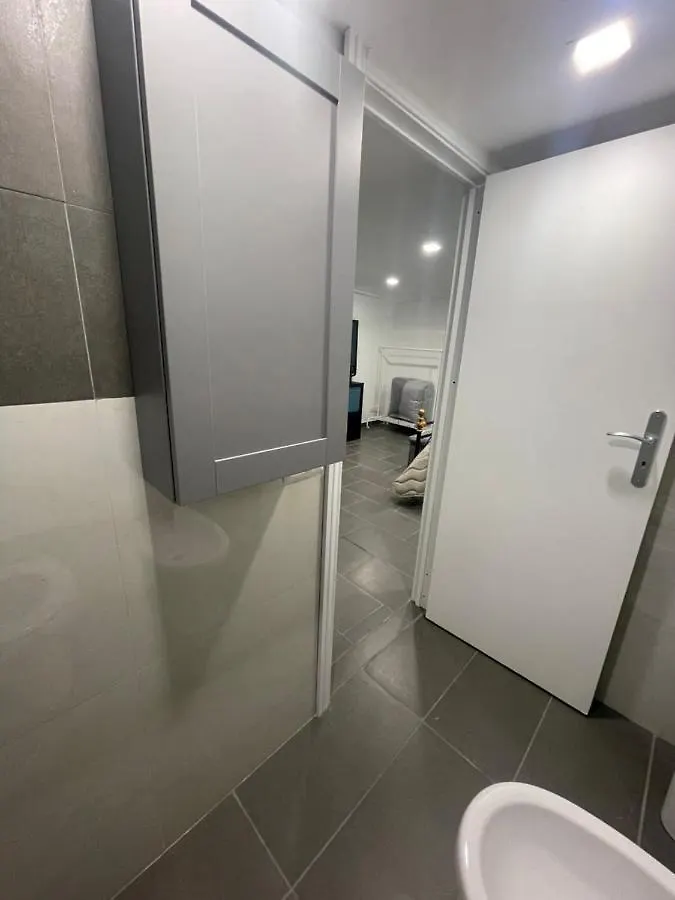 Διαμέρισμα Holiday Apartament Κατάνια