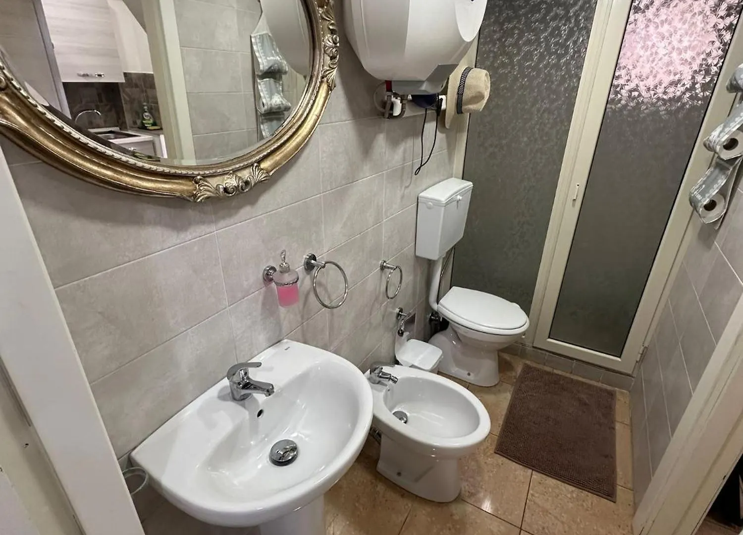 Holiday Apartament Κατάνια